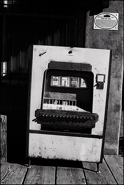 cigarette-machine.jpg